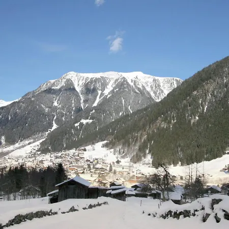 Deluxe Apartment In Sankt Gallenkirch With Mountain View Apartamento